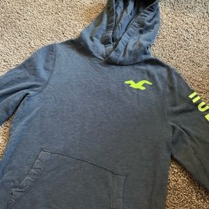 Hollister Men’s grey pullover
